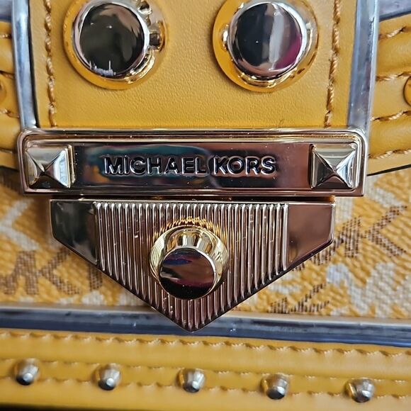NWT Michael Kors Marigold crossbody/shoulder bag - Picture 4 of 10